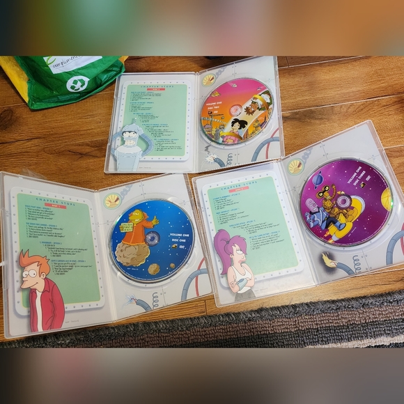 Futurama Season One Volume One 2003 - Picture 3 of 3